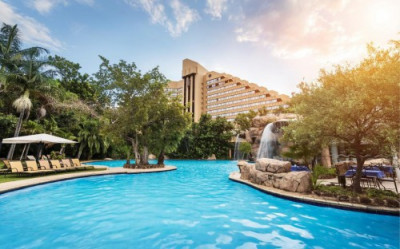 Cascades hotel 5*