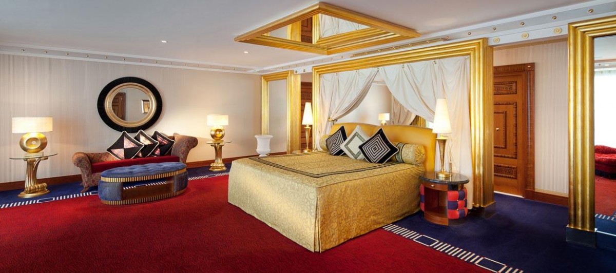 DELUXE TWO BEDROOM SUITE
