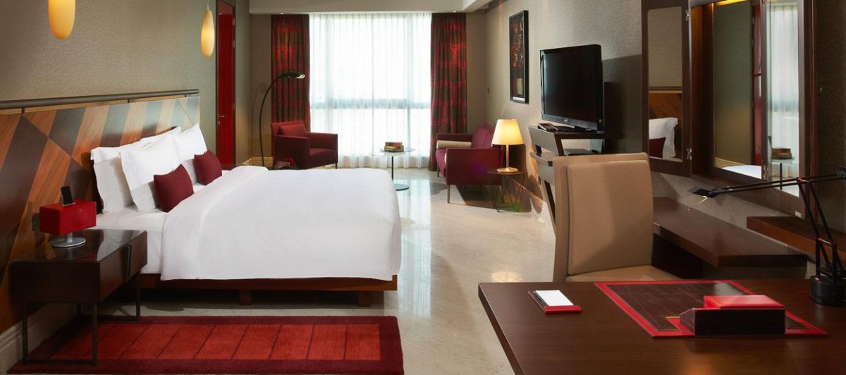 ROOM KING BED