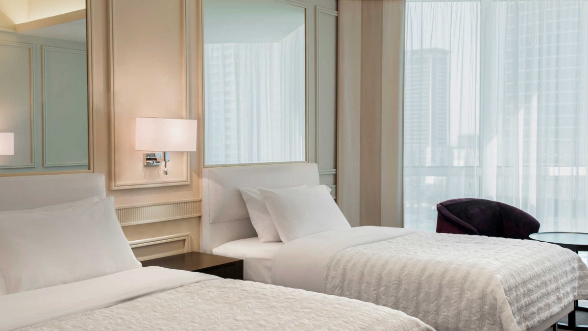 DELUXE LANDVIEW ROOM