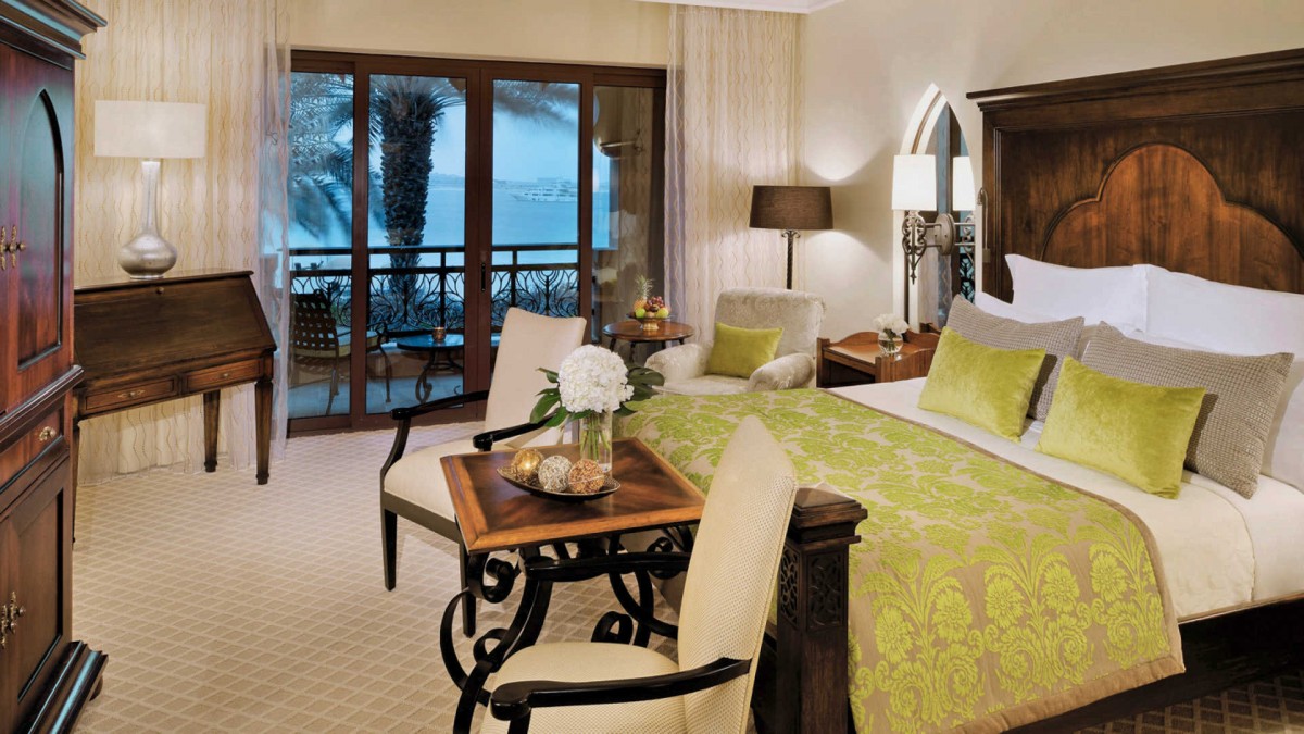 PRESTIGE ROOM