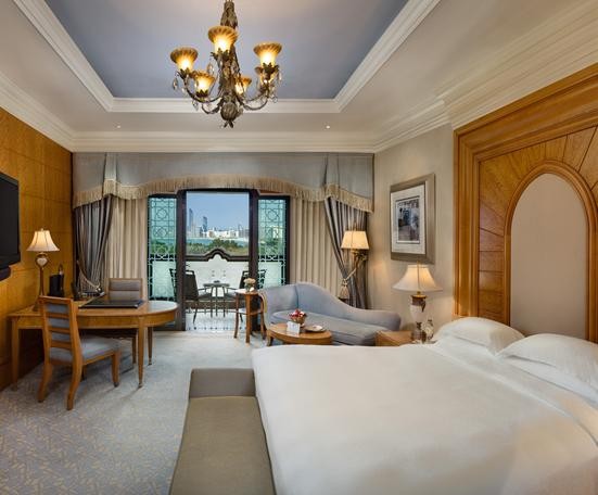 PEARL ROOM