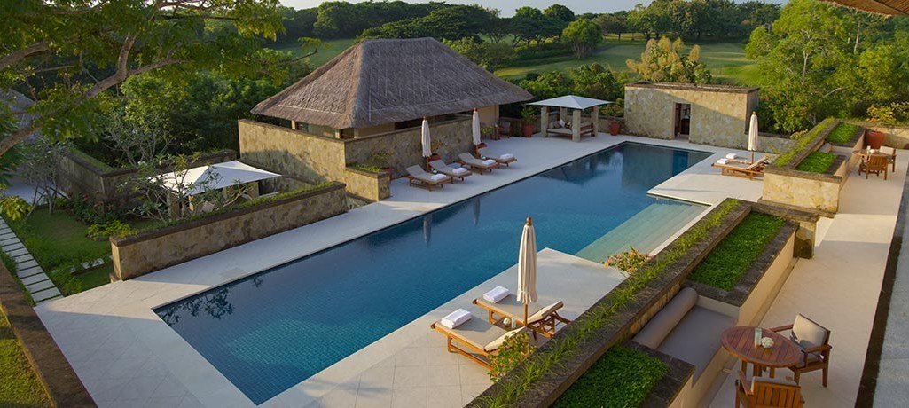 THREE-BEDROOM VILLA