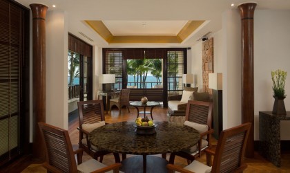 ONE BEDROOM DELUXE SUITE