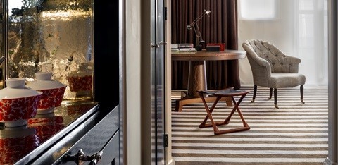 EXECUTIVE ROOM