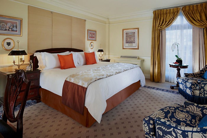 COURTYARD ROOM