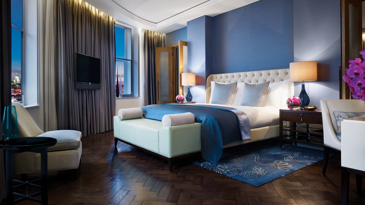 RIVER SUITE