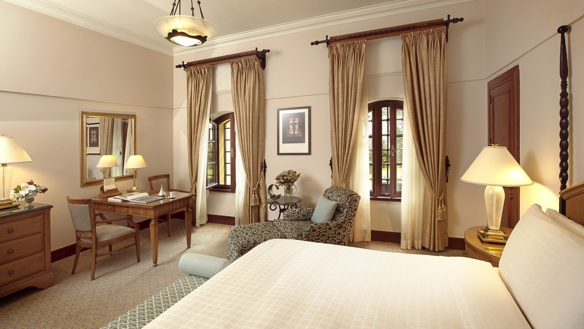 SUPERIOR ROOM