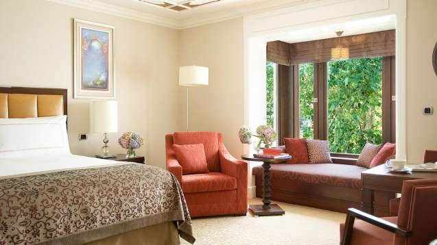 SUPERIOR ROOM