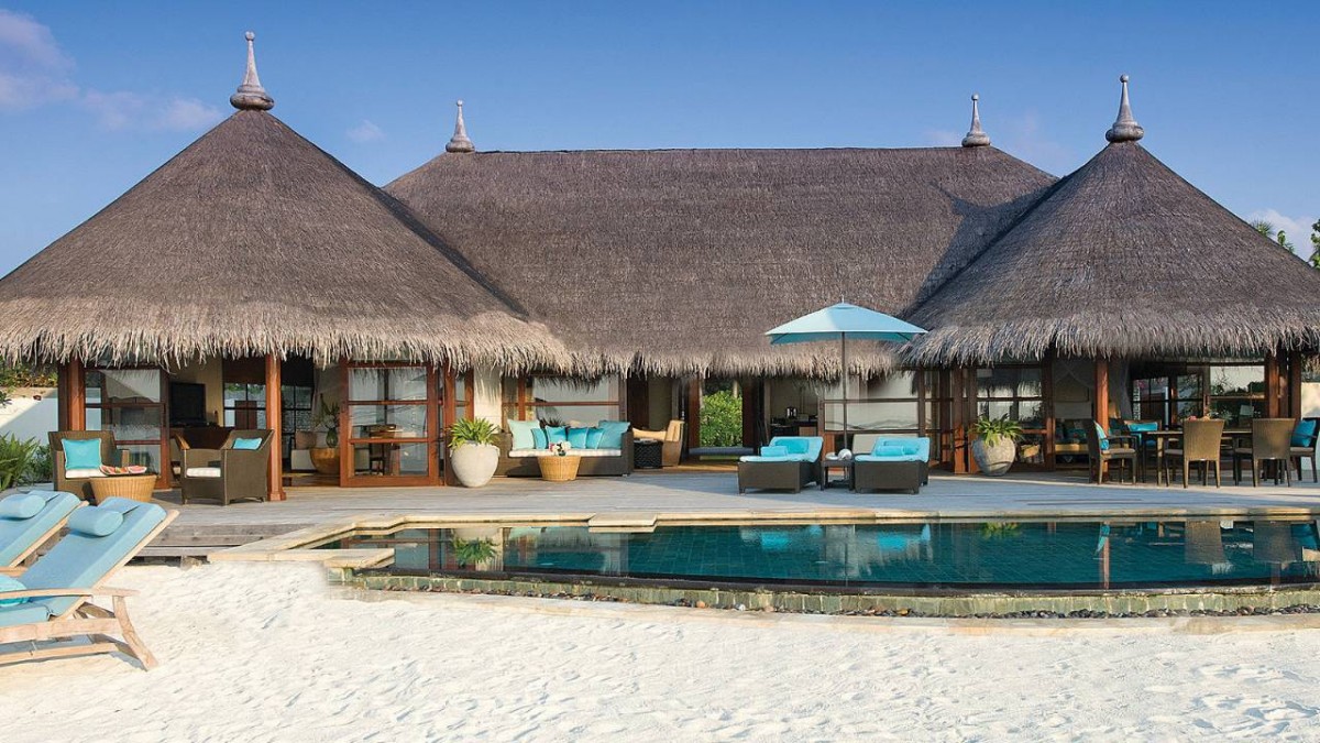 TWO-BEDROOM ROYAL BEACH VILLA