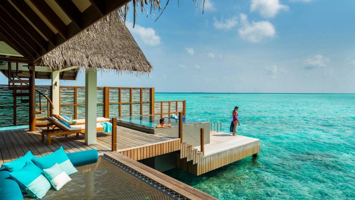 SUNRISE WATER VILLA WITH POOL