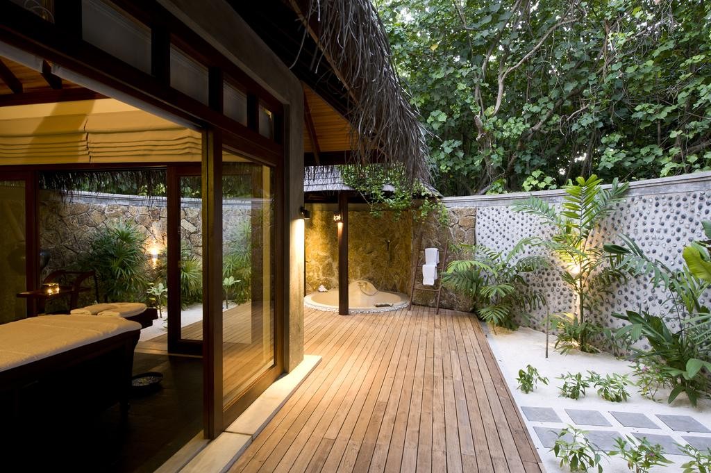 ROYAL ISLAND THREE BEDROOM SUITE WITH PRIVATE POOLS