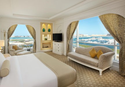 CLUB OCEANFRONT