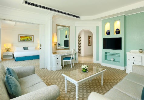 CLUB SUITE