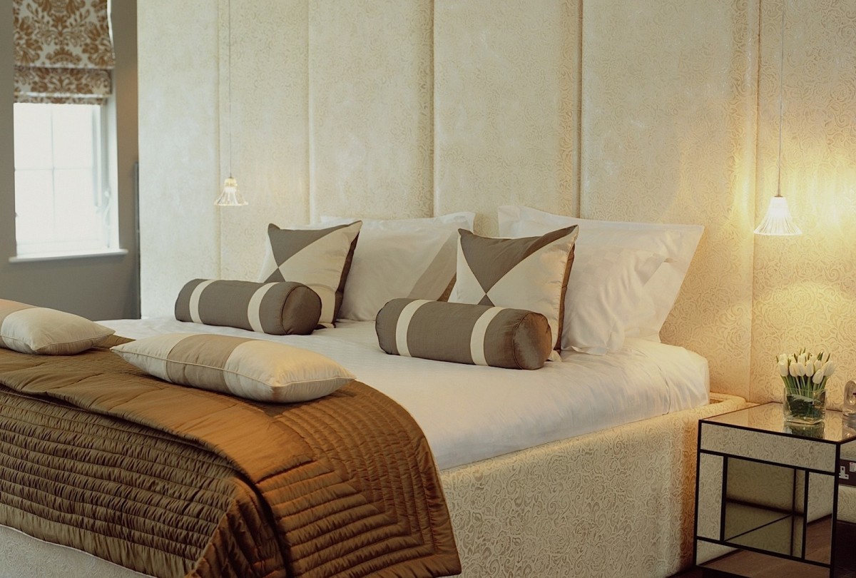 THE AMBER SUITE