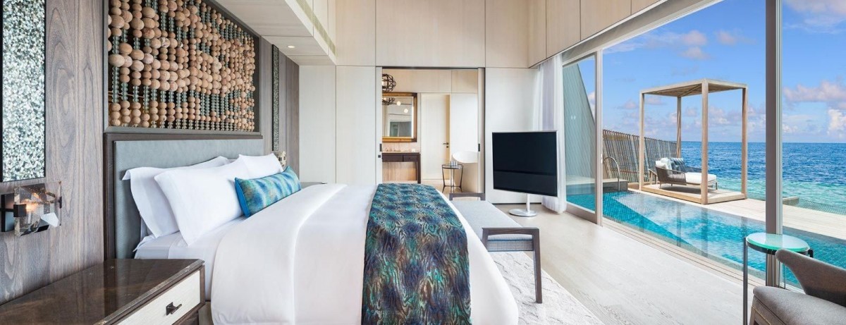 OVERWATER ST. REGIS SUITE
