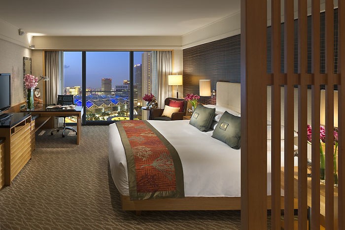 CLUB CITY ROOM