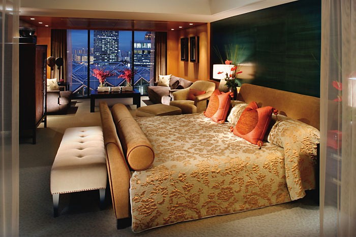 PREMIER SUITE