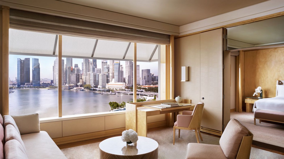 DELUXE SUITE