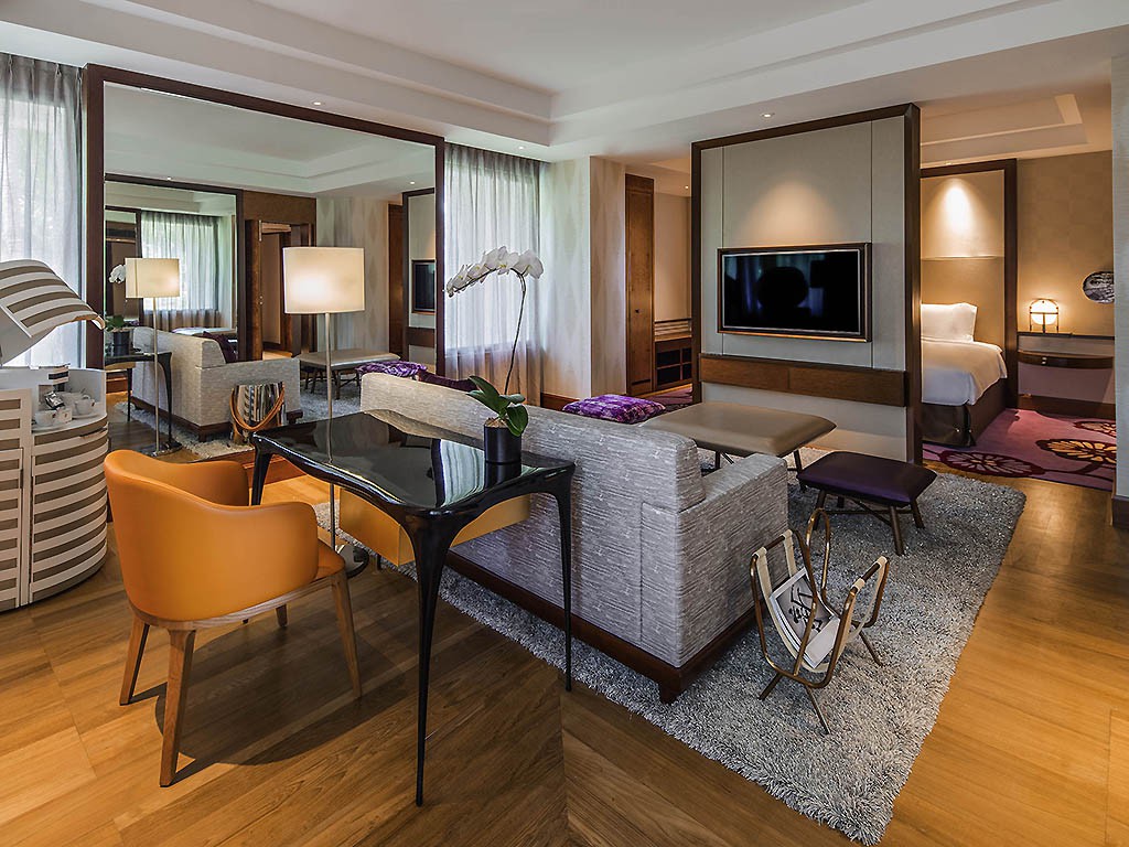 JUNIOR SUITE