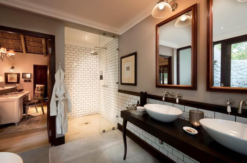SAFARI SUITE