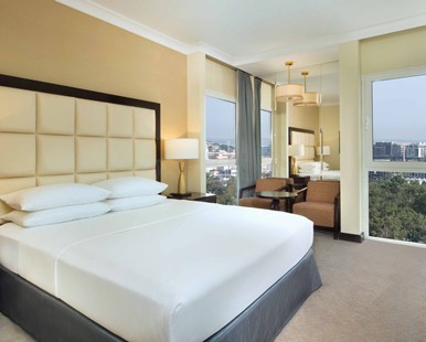 KING GUEST ROOM WITH SEA VIEW