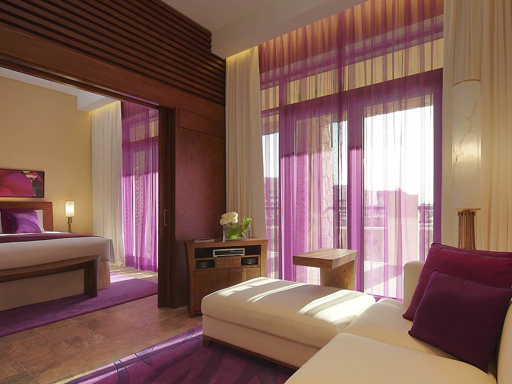 BEACH SUITE
