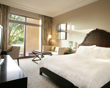KING GUEST ROOM