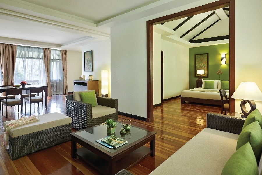PREMIUM TEMPTATION SUITE