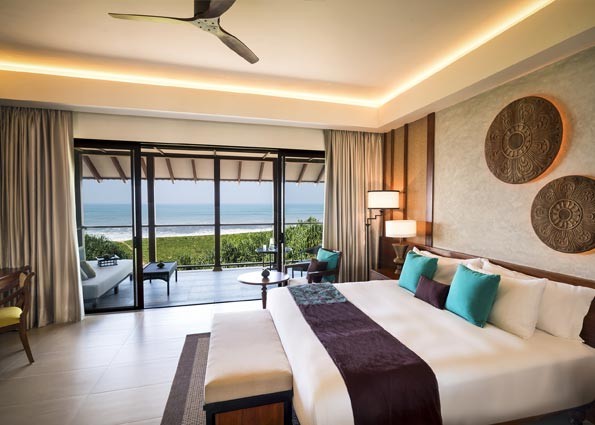 DELUXE OCEAN VIEW ROOM