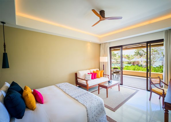 DELUXE POOLSIDE ROOM