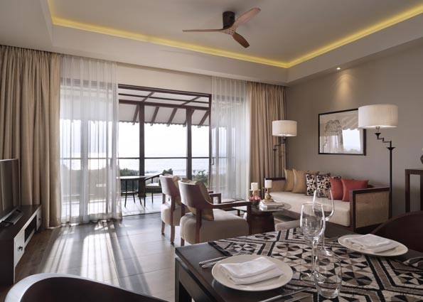 ONE BEDROOM OCEAN VIEW SUITE