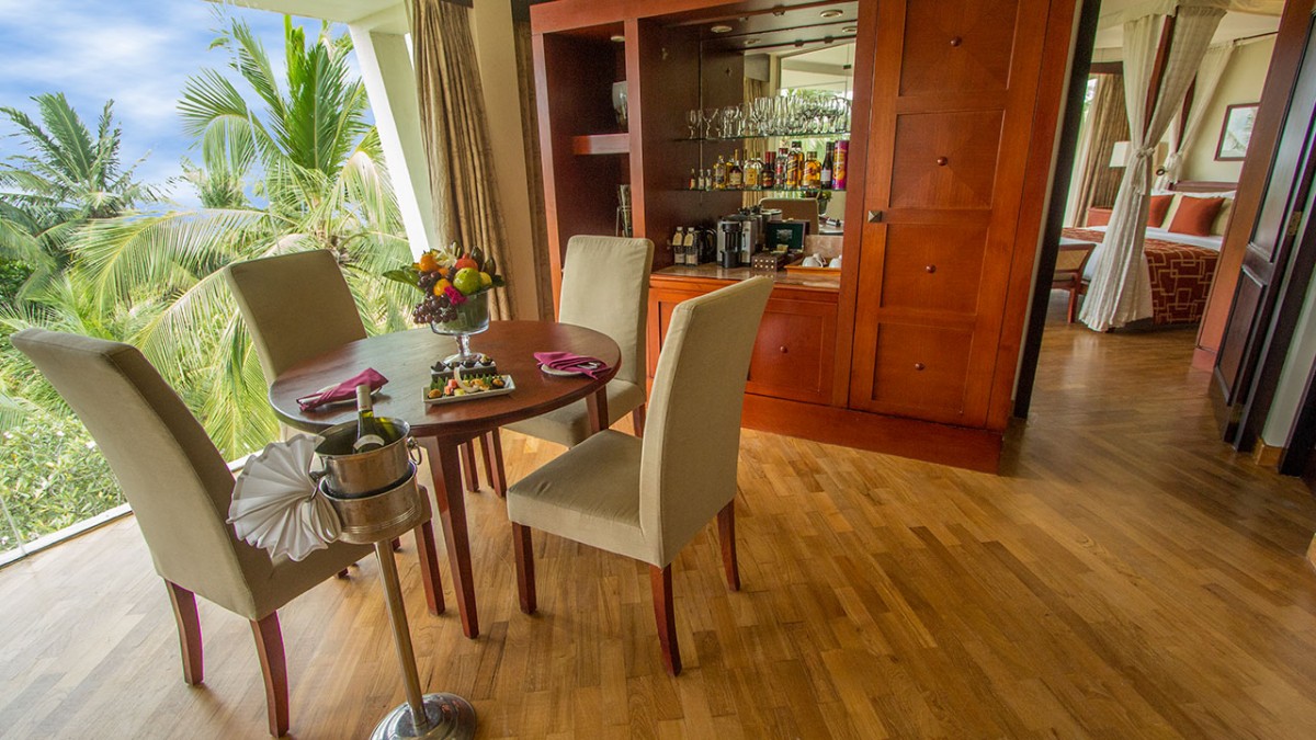 PARADISE SUITE