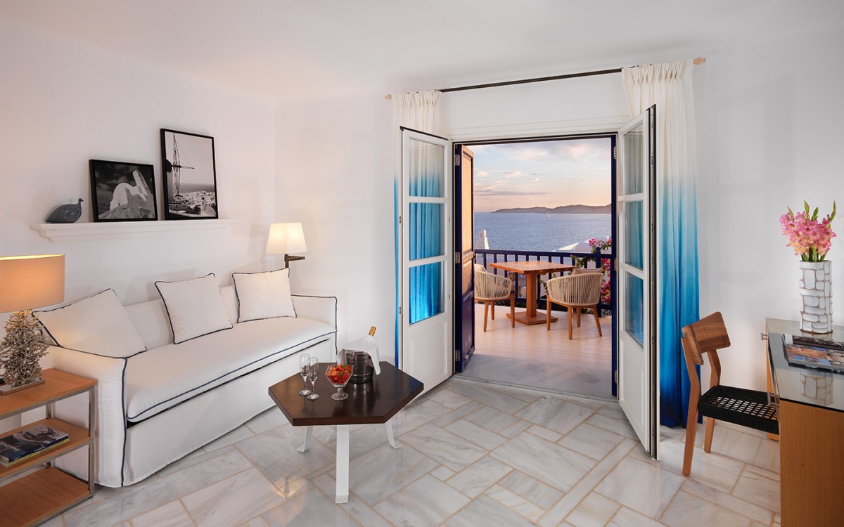 SEA VIEW SUITE WITH SEPARATE LIVING ROOM