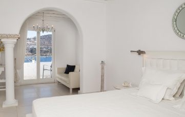 DELUXE SEA VIEW
