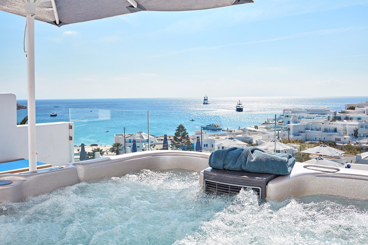 AZURE SUITE WITH PRIVATE JACUZZI