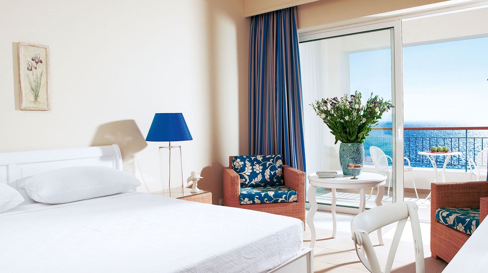 SUPERIOR SEA VIEW GUESTROOM