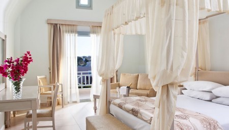 HONEYMOON ROOM