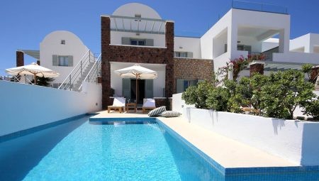 POOL SUITES WITH SEA VIEW