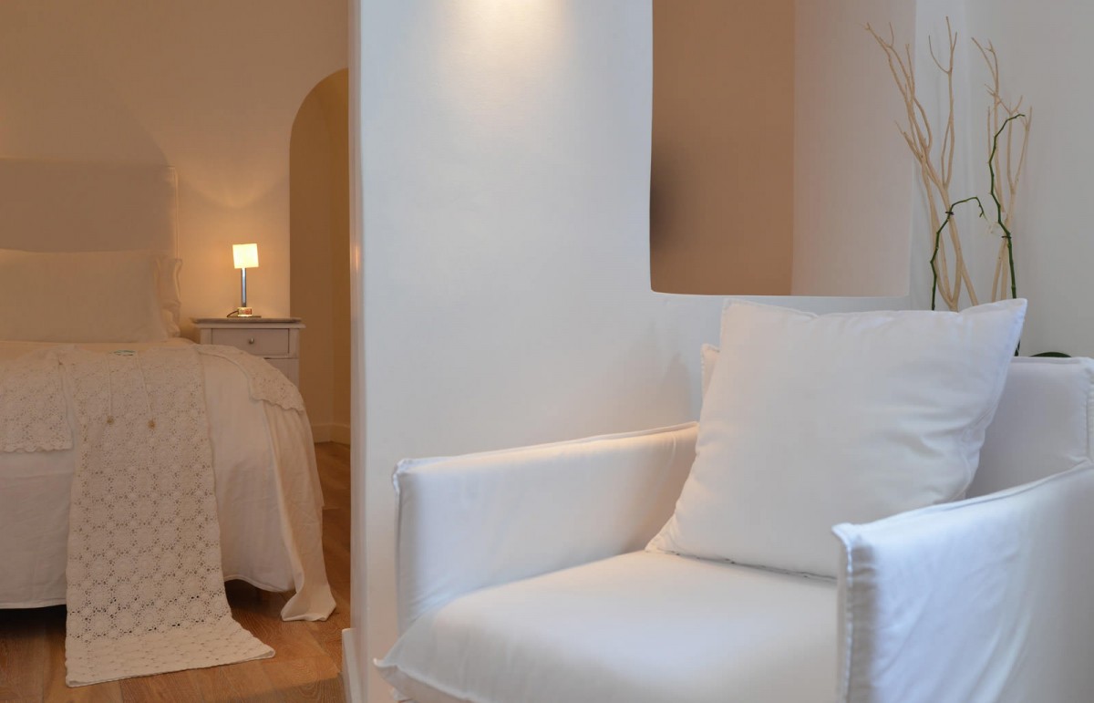 SENIOR SUITES