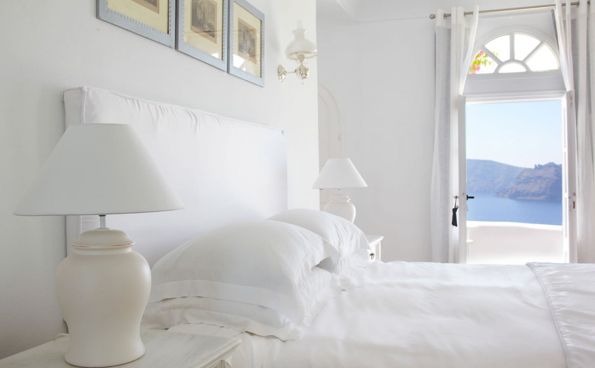 WET JUNIOR SUITES WITH OPEN AIR JETTED TUB