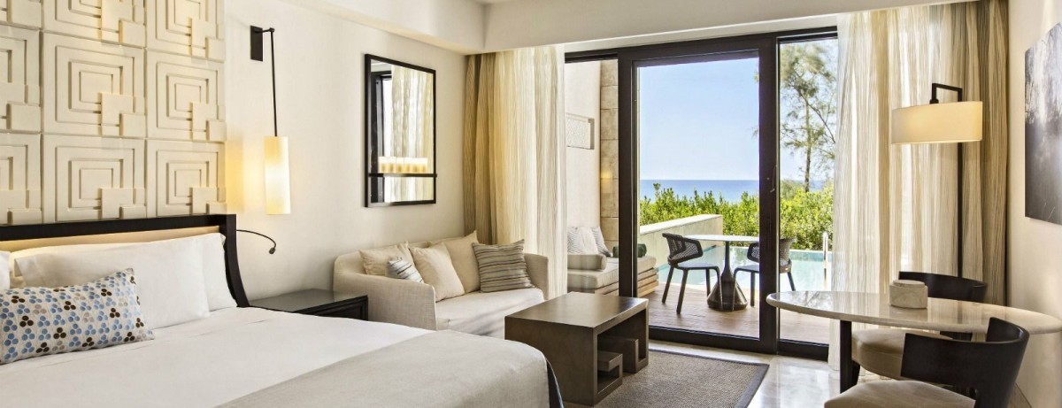 PREMIUM INFINITY ROOM