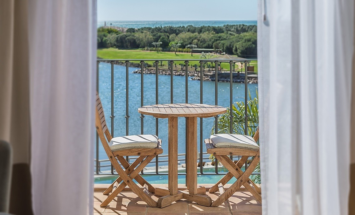 DELUXE ROOM WITH A SEA VIEW