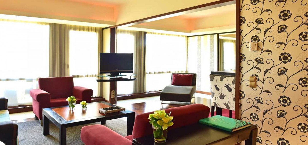 PRESIDENTIAL SUITE