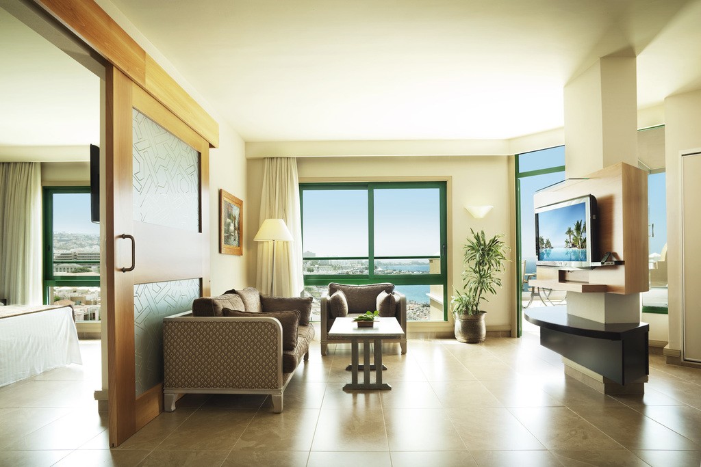 PRESIDENTIAL SUITE