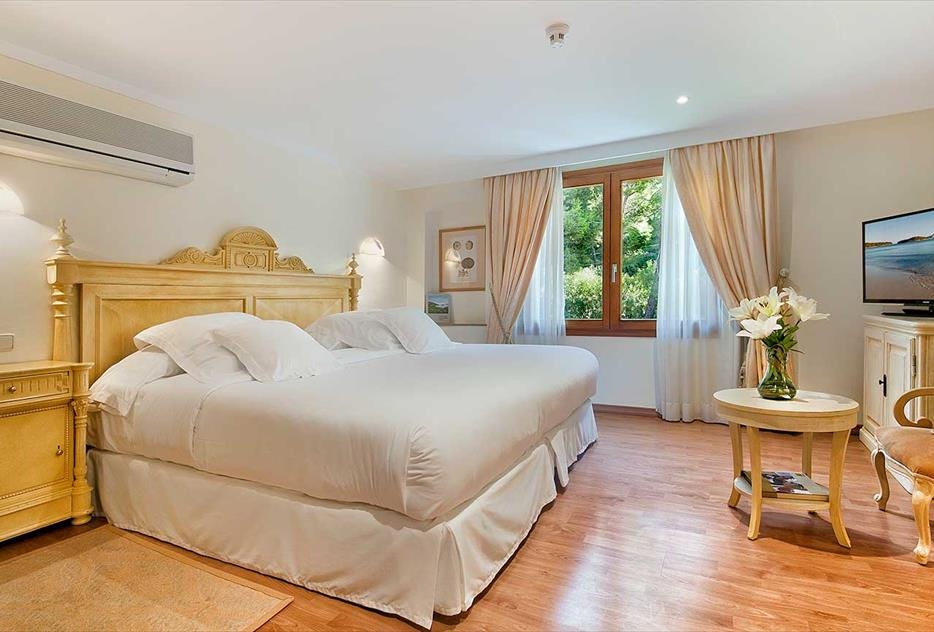 CLASSIC DOUBLE SEA VIEW
