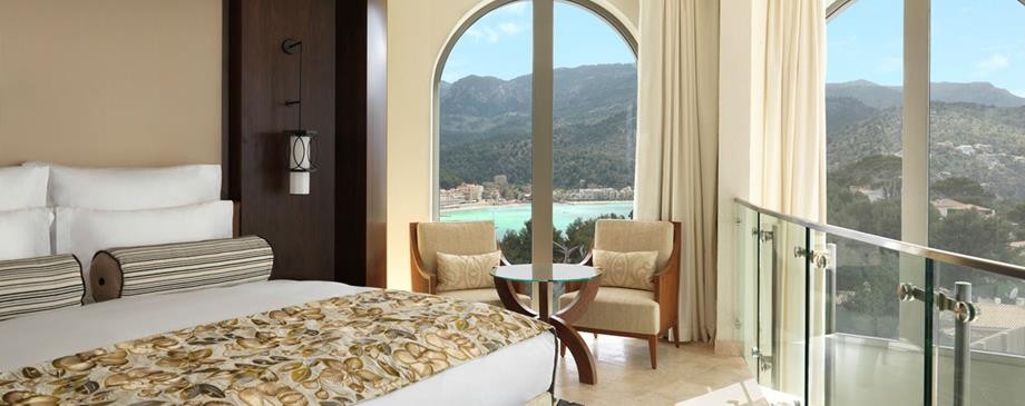 THE LIGHTHOUSE SUITE