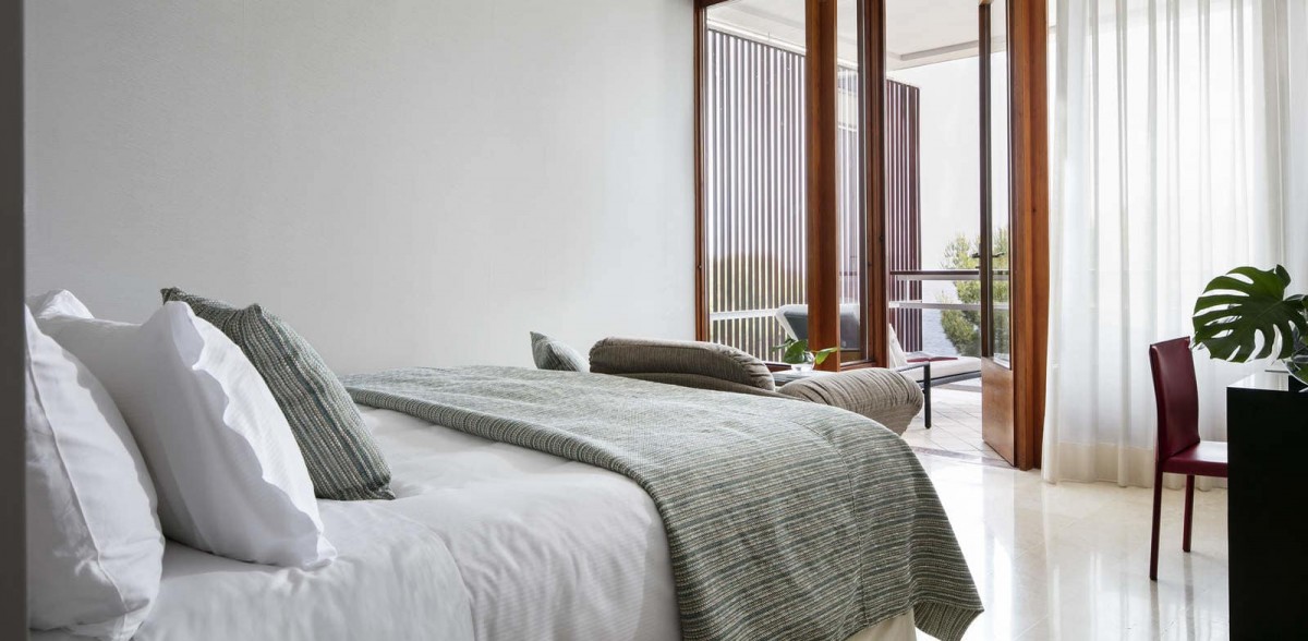 DELUXE ROOM WITH SEA VIEW