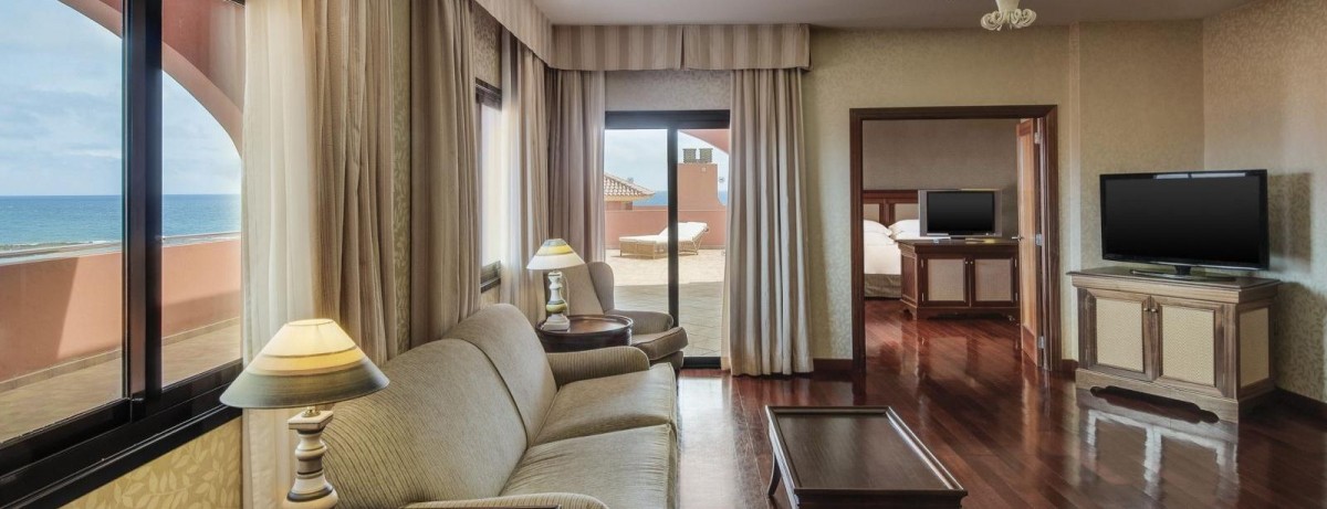 PRESIDENTIAL SUITE