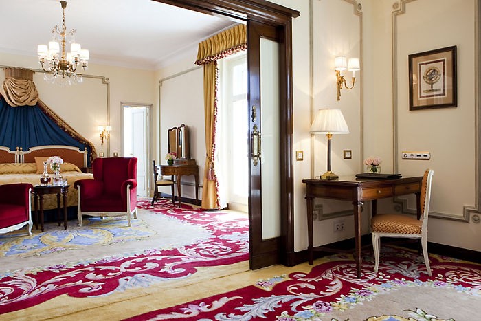 ONE BEDROOM SUITE